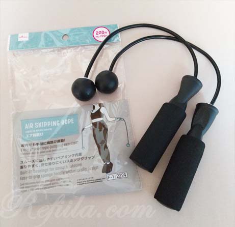 ダイソーエア縄跳び1