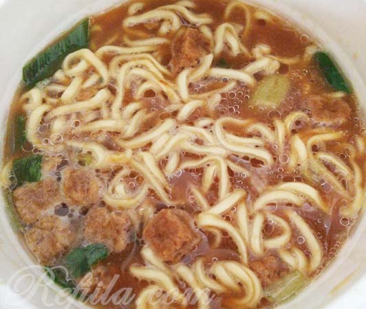 明星ロカボヌードルこってり醤油2