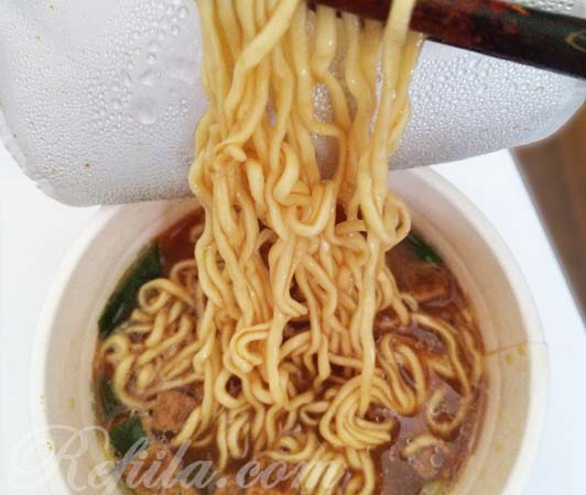 明星ロカボヌードルこってり醤油3
